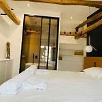 Nid Luxueux En Plein Centre De Paris